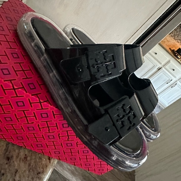 New Tory burch BUCKLE BUBBLE JELLY sandal 🖤 - Picture 7 of 9